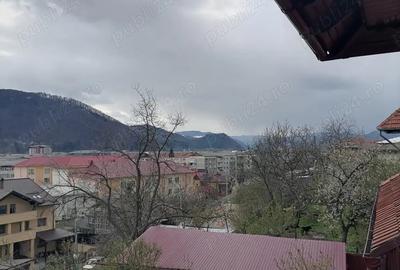 Casă cu 6 camere în Central - 2