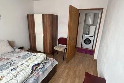 Apartament cu 3 camere semidecomandat în Ultracentral