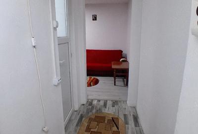 Apartament cu 2 camere semidecomandat în Micro 14