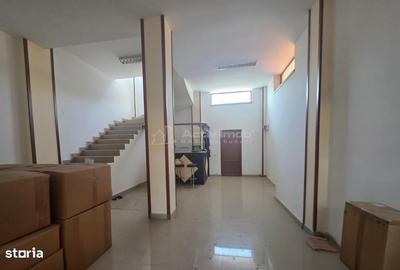 Spațiu comercial, de 680 mp, în Mărăcineni - 2