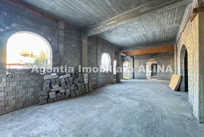 Spațiu comercial, de 2,500 mp, în 700 - 8
