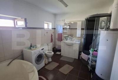 Casă cu 7 camere cu Teren 1550 Mp în Central - 9