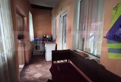 Casă cu 4 camere cu Teren 2000 Mp în Central - 9