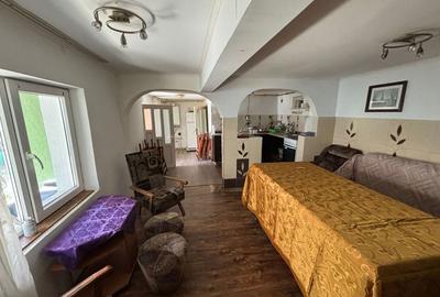 Casă cu 4 camere cu Teren 600 Mp în Rucăr - 6