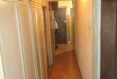 Apartament 3 camere decomandat 88 mp, necesita renovare, Vlaicu - UTA, et. 1 - 5