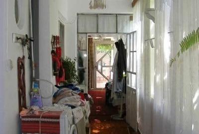 Casă cu 4 camere decomandat în Central - 5