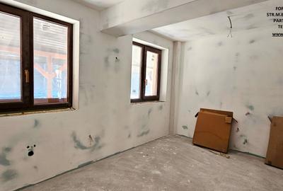 Casă cu 5 camere cu Teren 1400 Mp în Sud-Est - 4