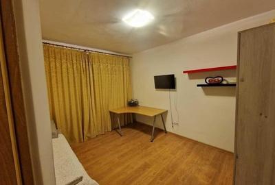 Garsonieră decomandată, mobilată în Păcii