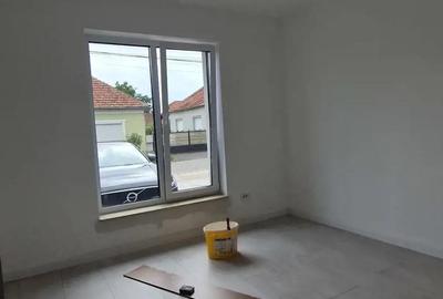 Proprietar - Duplex Plan Parter Giarmata-Vii - Pret 169.900 euro - 2