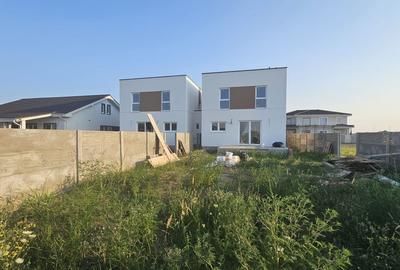 Duplex cu 4 camere cu Canalizare în Moșnița Nouă - 3