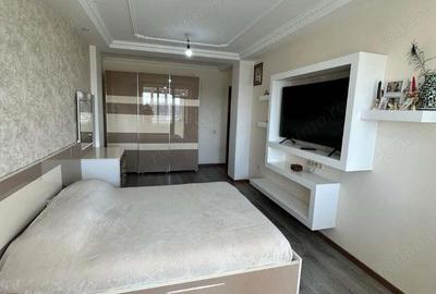 Apartament cu 3 camere decomandat în Crângași