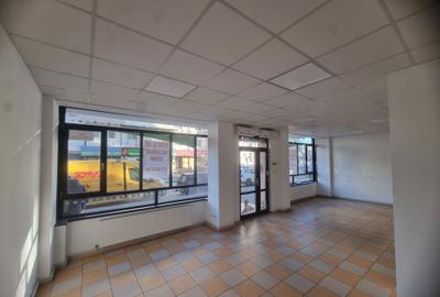 Spațiu comercial, de 82 mp, în Micro 12 - 3