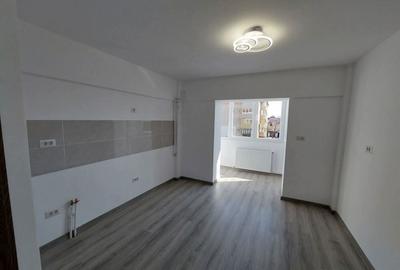 De vanzare apartament ultracentral 2 camere decomamdat - 3