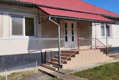 Casă cu 3 camere cu Teren 1035 Mp în Lozna - 5
