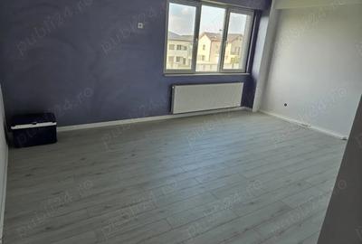 Vand apartament 3 camere bloc nou - 2