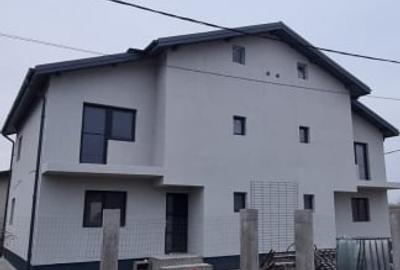 Duplex cu 4 camere cu Canalizare în Clinceni - 2