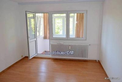Apartament cu 2 camere decomandat în Nicolina