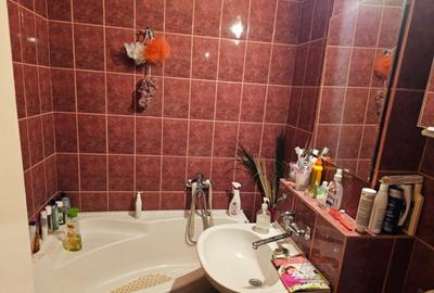 Apartament 4 camere, decomandat situat in zona Tomis III - 1