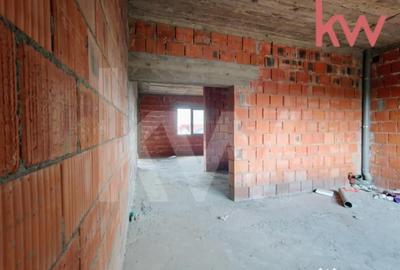 Casă cu 8 camere cu Teren 810 Mp în Brădești - 11