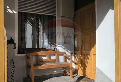 Apartament cu 3 camere semidecomandat în Central - 8