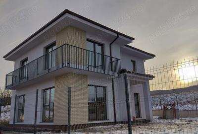 Casă cu 4 camere cu Canalizare în Chinteni - 9