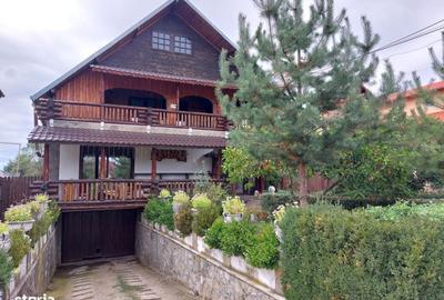 Casă cu 4 camere în Teiș - 1