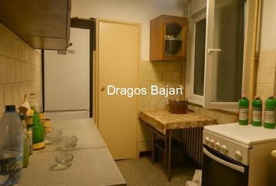 Sala Palatului // vedere spate // balcon - 4