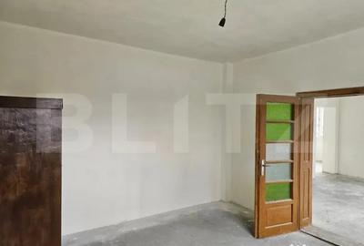 Casă cu 3 camere cu Teren 2050 Mp în Central - 10