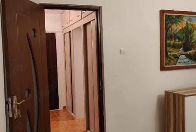 Apartament cu 2 camere semidecomandat în Decebal - 5