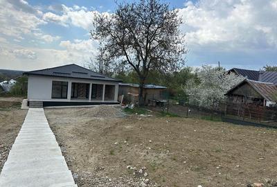 Casă cu Teren 900 Mp în Răzvad - 4