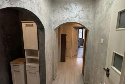 Apartament cu 3 camere în Berceni - 1