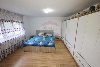 Casa / Vila cu 4 camere de vanzare Tarcau - 4