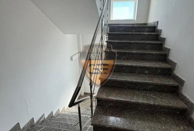 3 camere 180 mp + Parcare privata. Peninsula, Centrul Vechi, Piata Ovidiu - 19