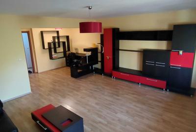 Apartament cu 3 camere decomandat în Central - 1