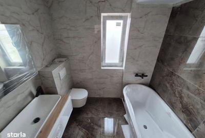 Casă cu 4 camere cu Canalizare în Valea Lupului - 2