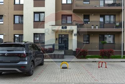 Apartament cu 3 camere decomandat, mobilat în Tractorul - 25