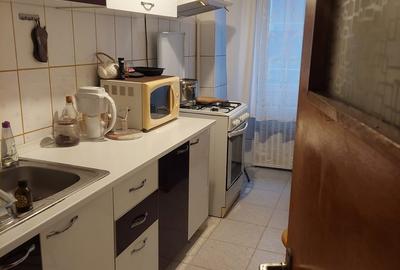 Garsonieră decomandată în Văcăresti - 2