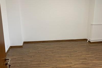 Apartament cu 2 camere semidecomandat în P-ța Unirii - 1