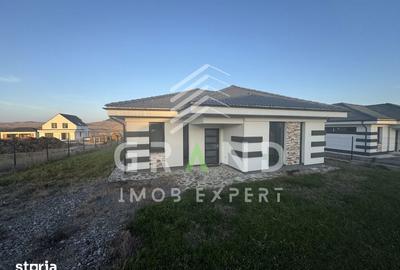 Casă cu 4 camere cu Teren 600 Mp în Baciu - 2