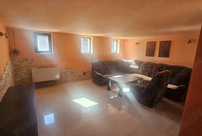 Casă cu Teren 547 Mp în Central - 1