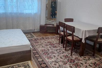 Apartament cu 3 camere semidecomandat în Florilor - 3