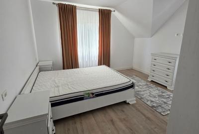 Casă cu 4 camere cu Teren 400 Mp în Central - 2