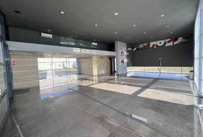 Spațiu comercial, de 190 mp, în Central - 3