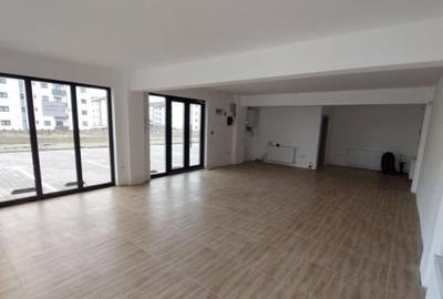 Spatiu comercial - 70 mp utili + curte + 3 locuri de parcare -Arhitectilor