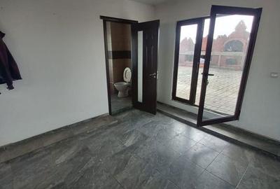 Apartament cu 4 camere în Central - 14