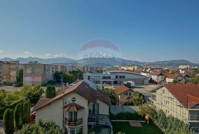 De vanzare penthouse in Tractoru, 3 camere, mobilat si utilat - 3