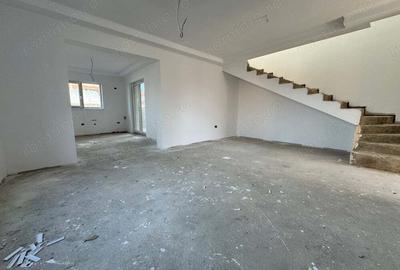 Casă cu 5 camere cu Teren 350 Mp în Moșnița Veche - 3