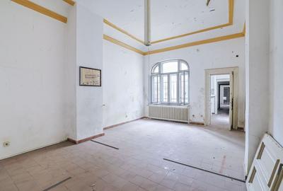 Spațiu comercial, de 580 mp, în P-ța Romană - 13