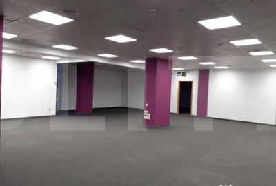 Spațiu comercial, de 873 mp, în Central