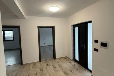 Casă cu 3 camere cu Teren 500 Mp în Mioriței - 5